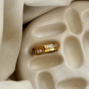 anti tarnish gold ring for women, waterproof ring for everyday wear, elegant anti tarnish ring, stylish gold ring for women, trendy anti tarnish jewellery ring, minimal gold ring for daily wear, lightweight anti tarnish ring, modern gold ring for women, adjustable anti tarnish ring, fashionable gold finger ring