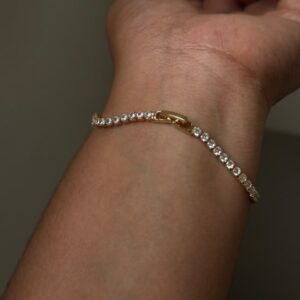 Tennis bracelet