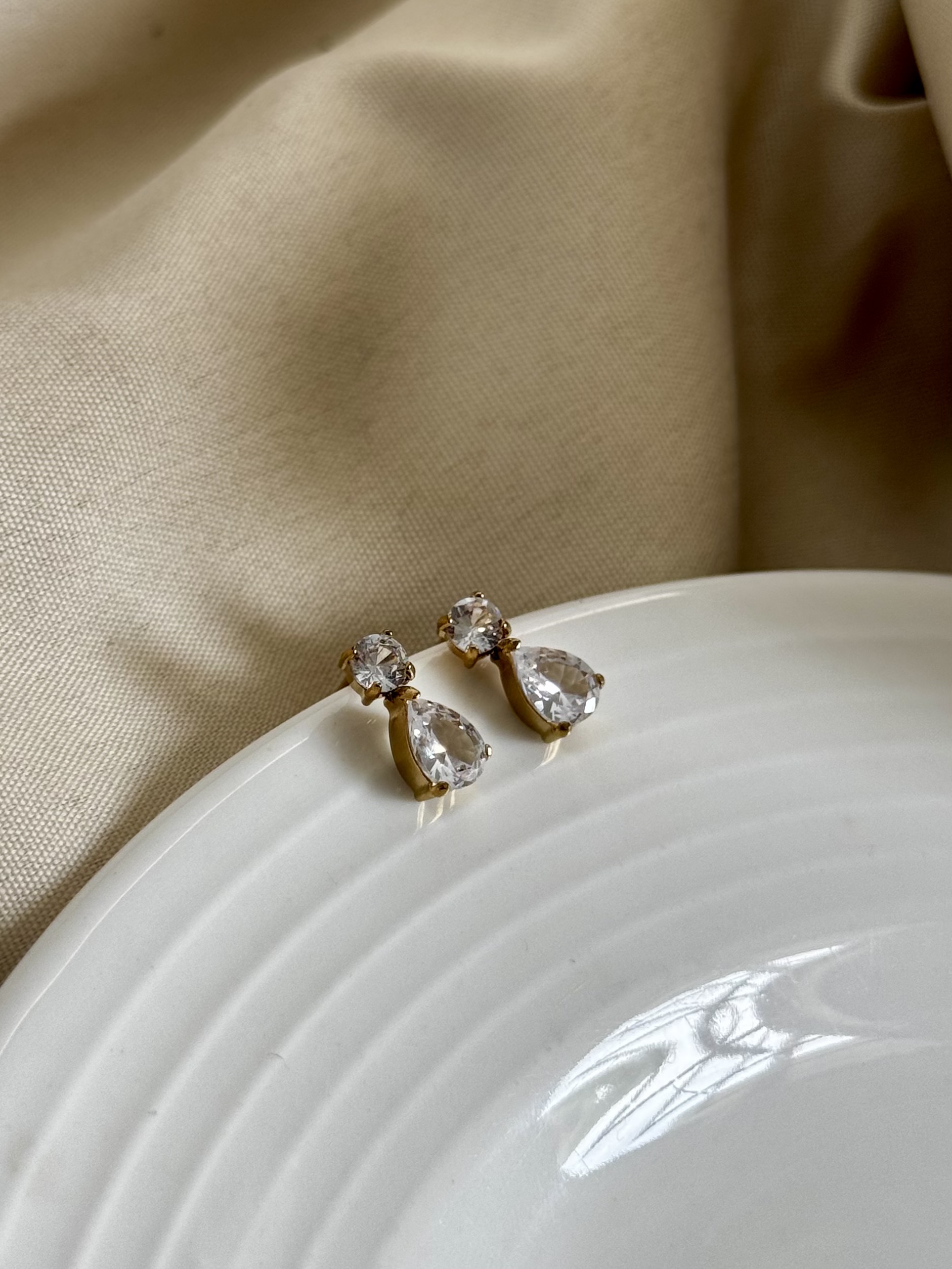 anti tarnish waterproof 18k gold earrings for women