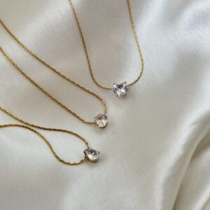 anti tarnish gold necklace for women, waterproof gold necklace for everyday wear, elegant anti tarnish necklace, stylish gold necklace for women, trendy anti tarnish jewellery necklace, minimal gold necklace for daily wear, lightweight anti tarnish necklace, modern gold necklace jewellery for women