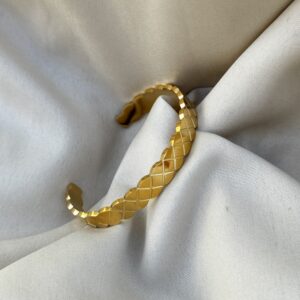 Delta Cuff